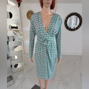 💥 Patterned Wrap Dress